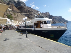 Promenade en bateau sur la caldera